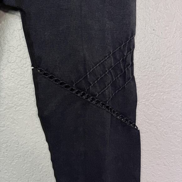 Soul Cycle Leggings Womens Medium Skull Moto Cutout Biker Athletic Faded Black M - Picture 4 of 11